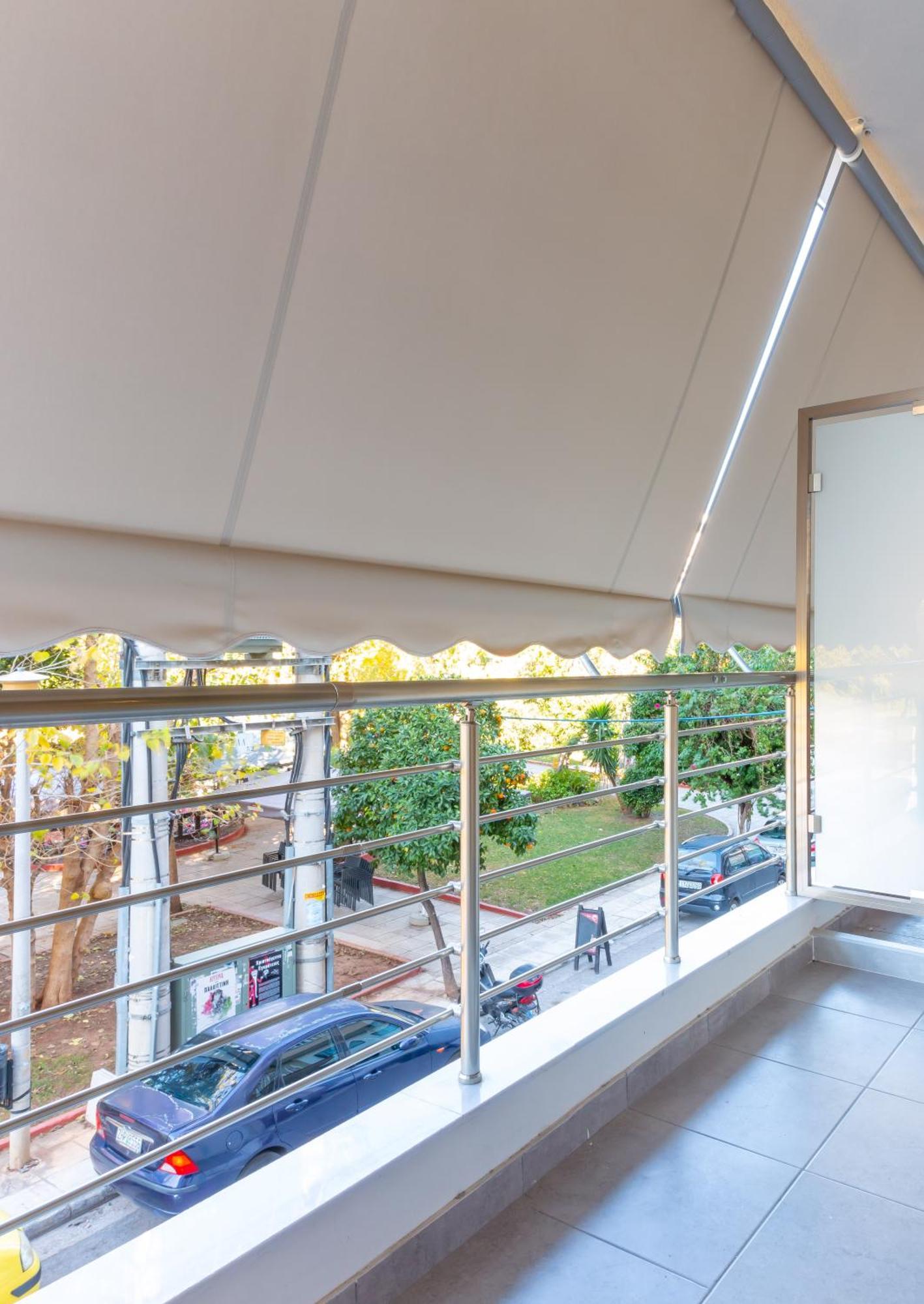 Academia Apartments By The Park Aten Exteriör bild