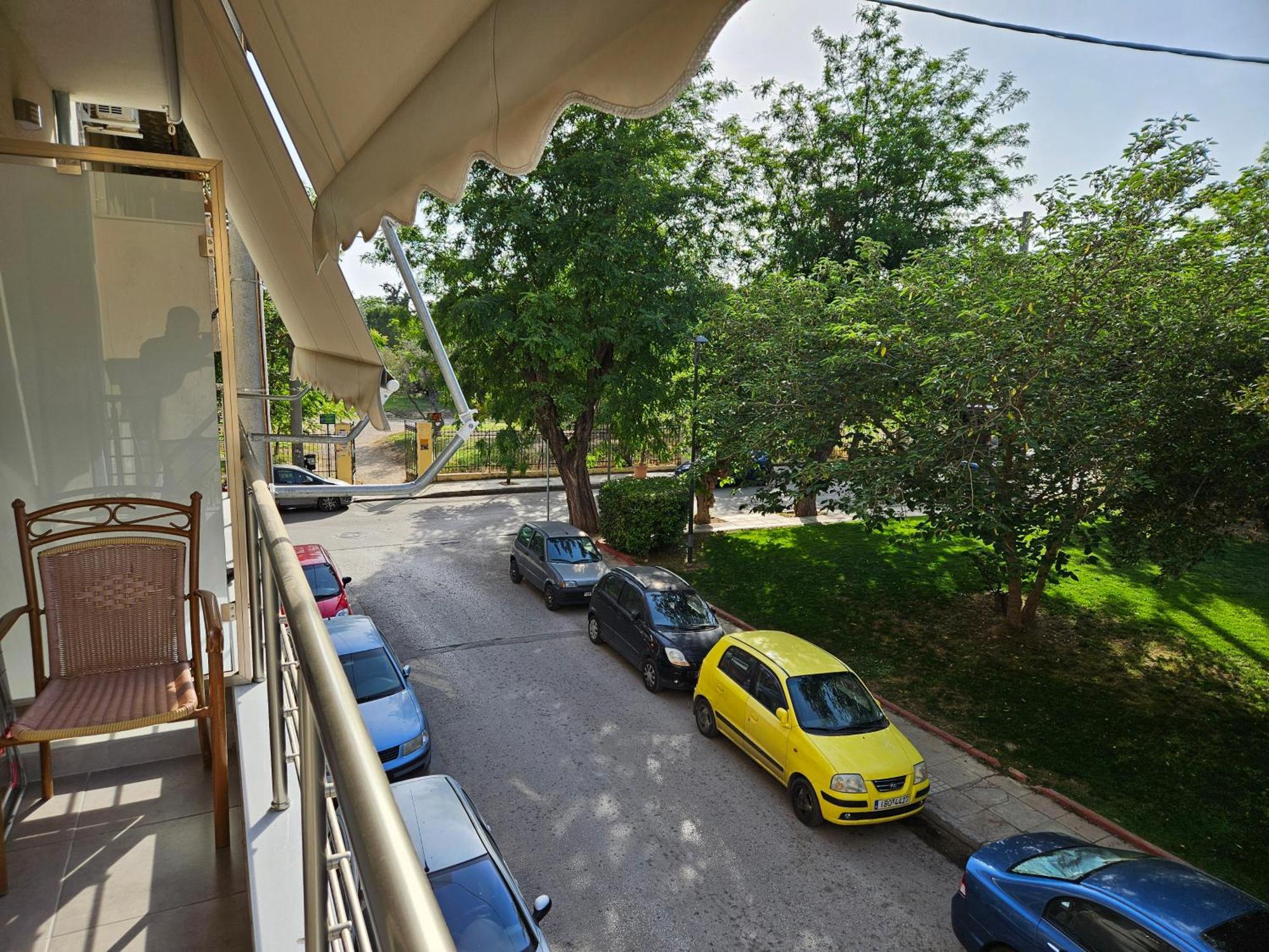 Academia Apartments By The Park Aten Exteriör bild
